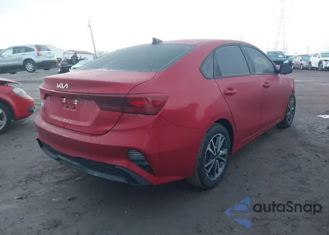 2023 Kia Forte Lxs z USA, uszkodzony, nr VIN 3KPF24AD5PE627131